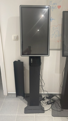 Wholesale with order scaning 23.8 Inch 27inch 32inch Floor Standing Digital Signage Display Advertising Floor Standing Kiosk Capacitive Touch With Android Or Windows System