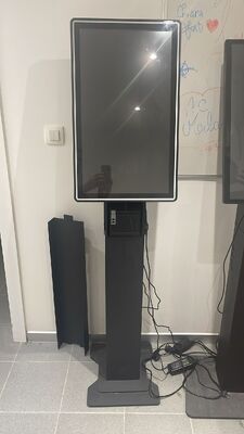 23.8 27 32 inch Floor Standing Digital Signage Display Advertising Floor Standing Kiosk