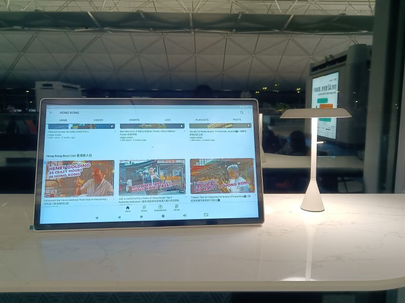 24.5 Inch 8GB RAM Movable Video Meeting Touch Monitor Display Desktop And Floor Standing